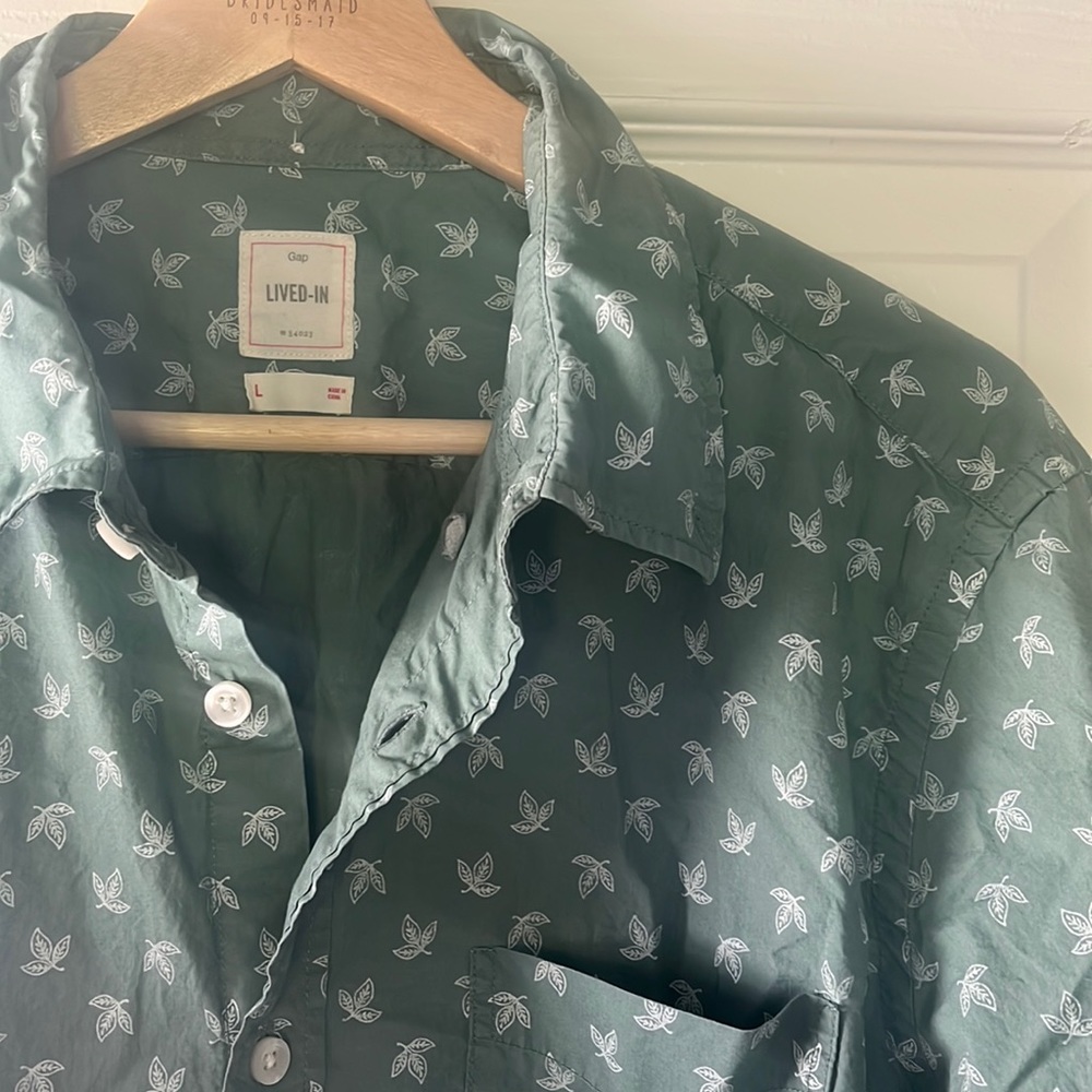 Gap Lived in button down men’s top
